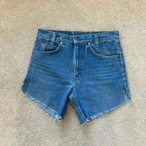 Vintage 70s high rise Levi Strauss orange tag 716 0617 student shorts in size 29